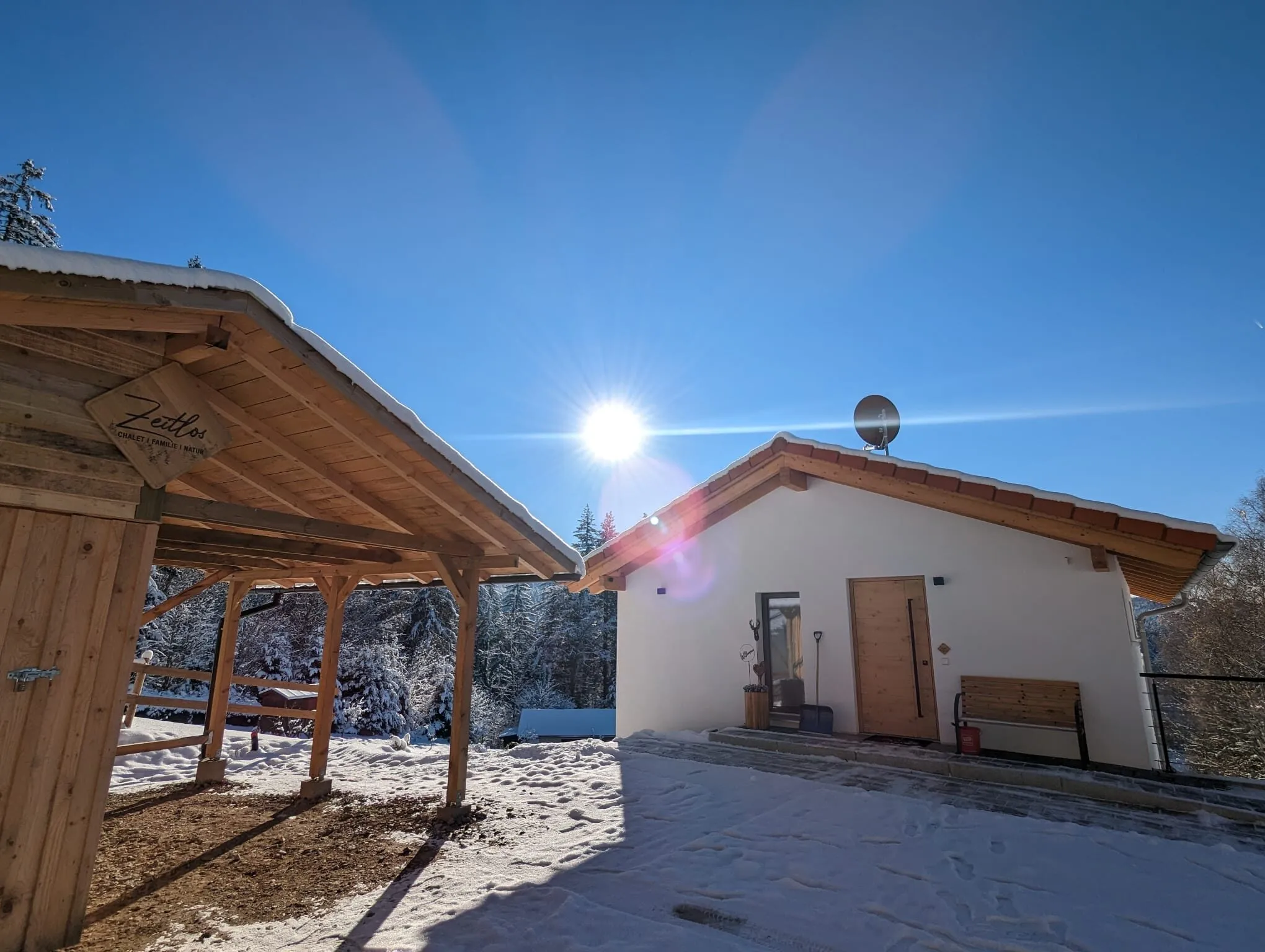 Chalet Zeitlos im Winter bei Sonnenschein